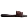 detalle de la suela, sandalias ligeras havaianas