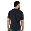 detalles de la tela transpirable del t-shirt