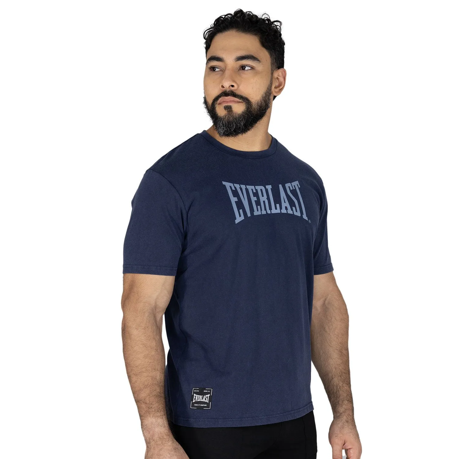 detalles de la camiseta, cuello y manga
