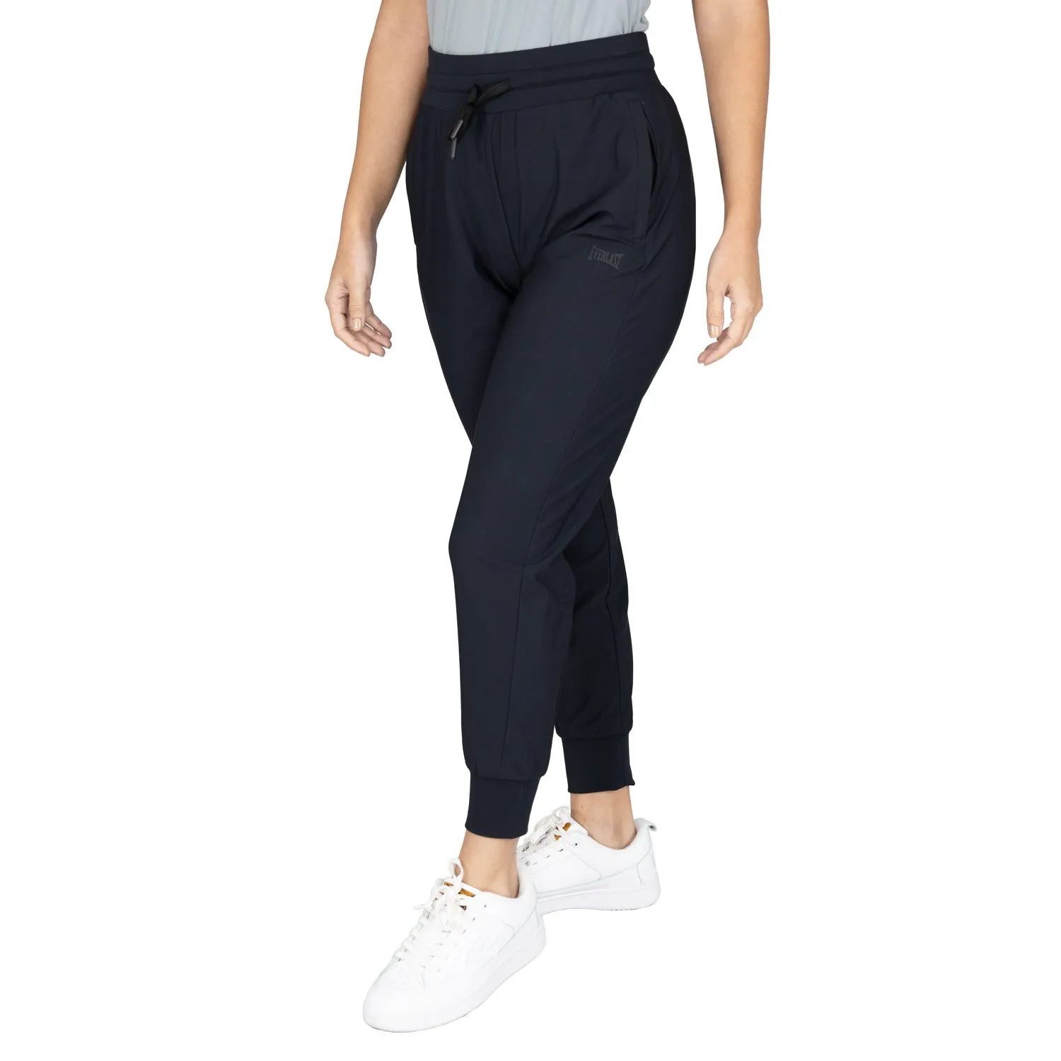 material de 79% poliamida y 21% elastano, transpirable