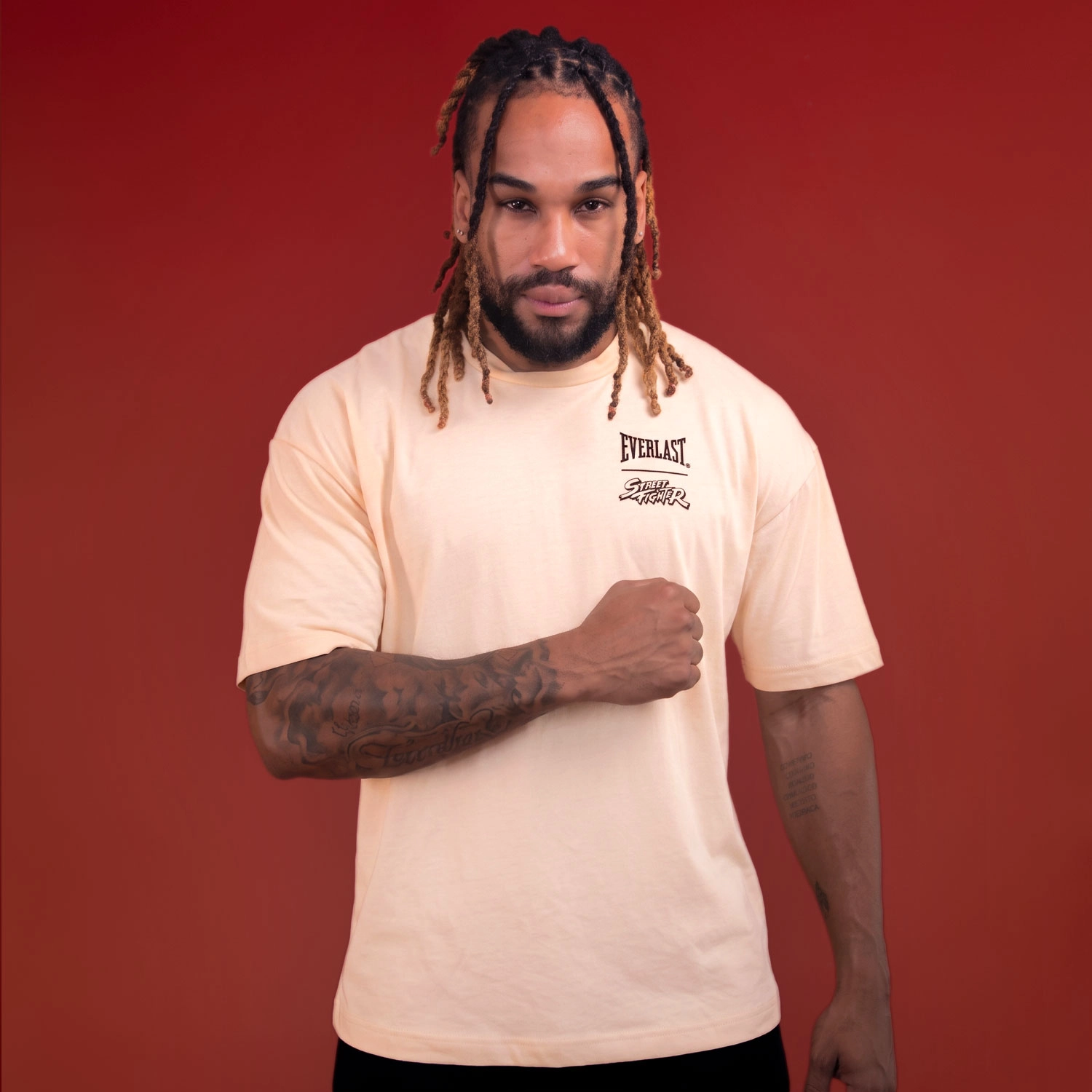 T-shirt Oversize Everlast Street Fighter Ryu Beige para Hombre