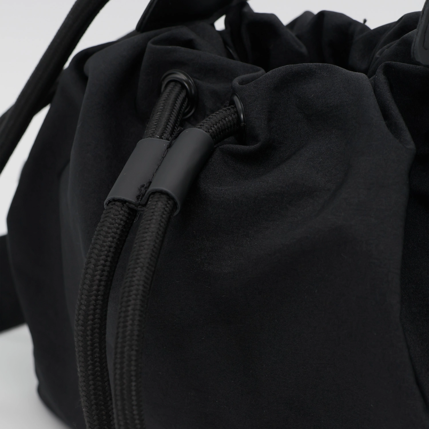 Bolso cruzado Everlast Knot negro