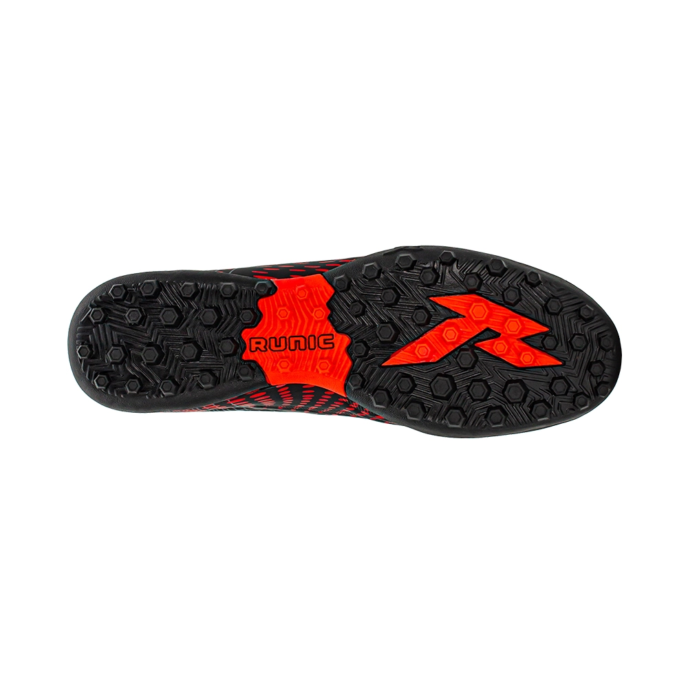 Zapatillas de fútbol Runic negras con detalles rojos