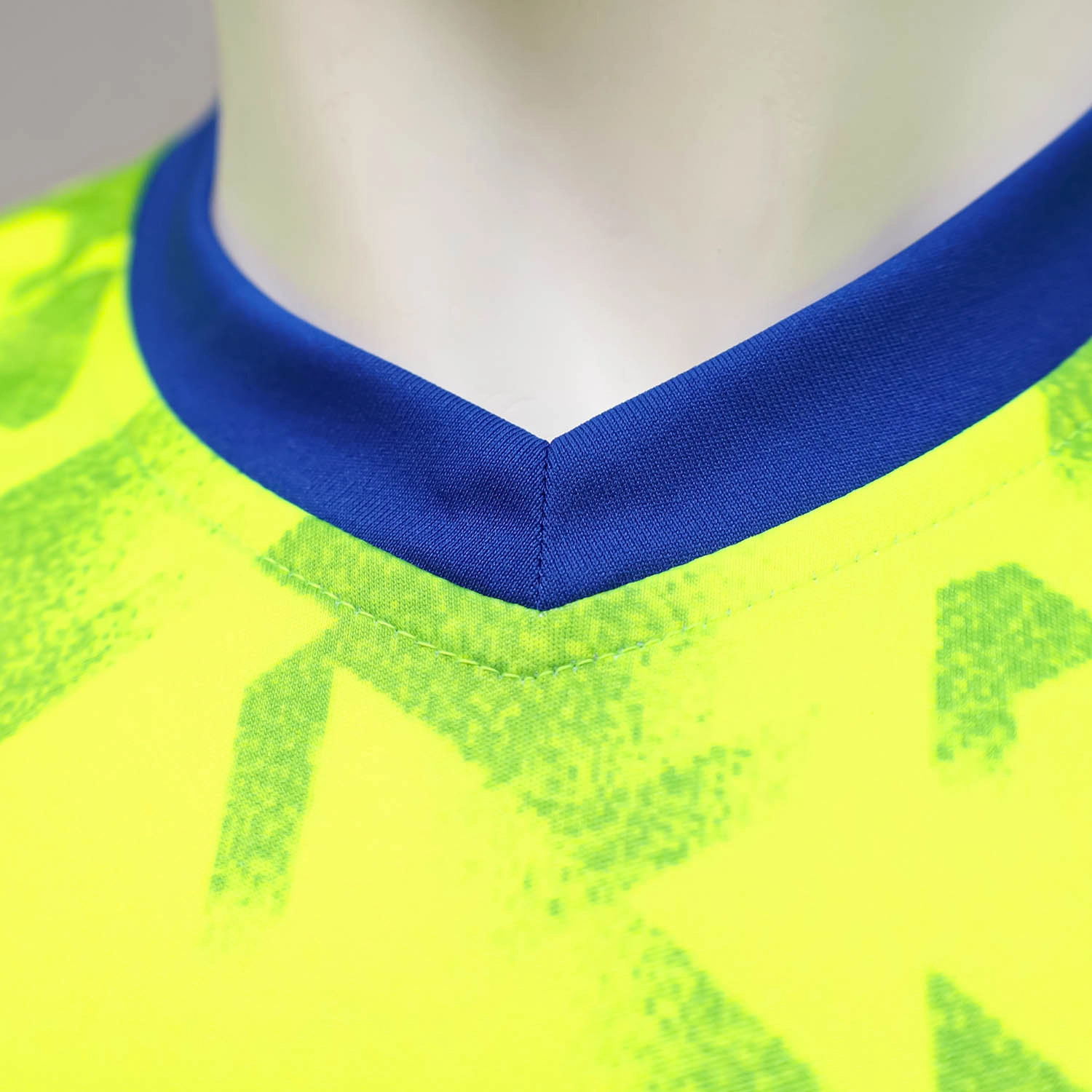 Suéter deportivo Runic - Imagen 4