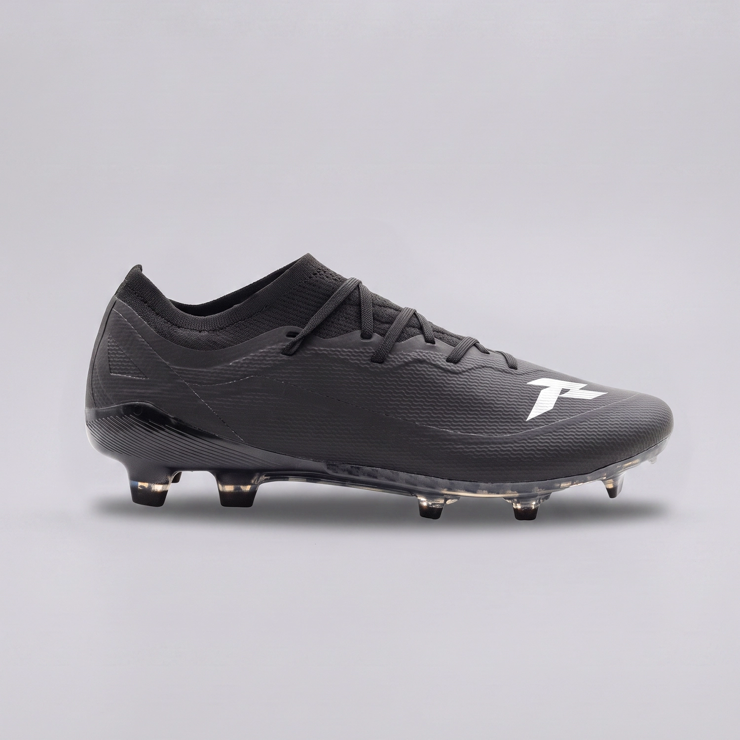 Tacos de Futbol Invictus Negro Runic - Imagen 4
